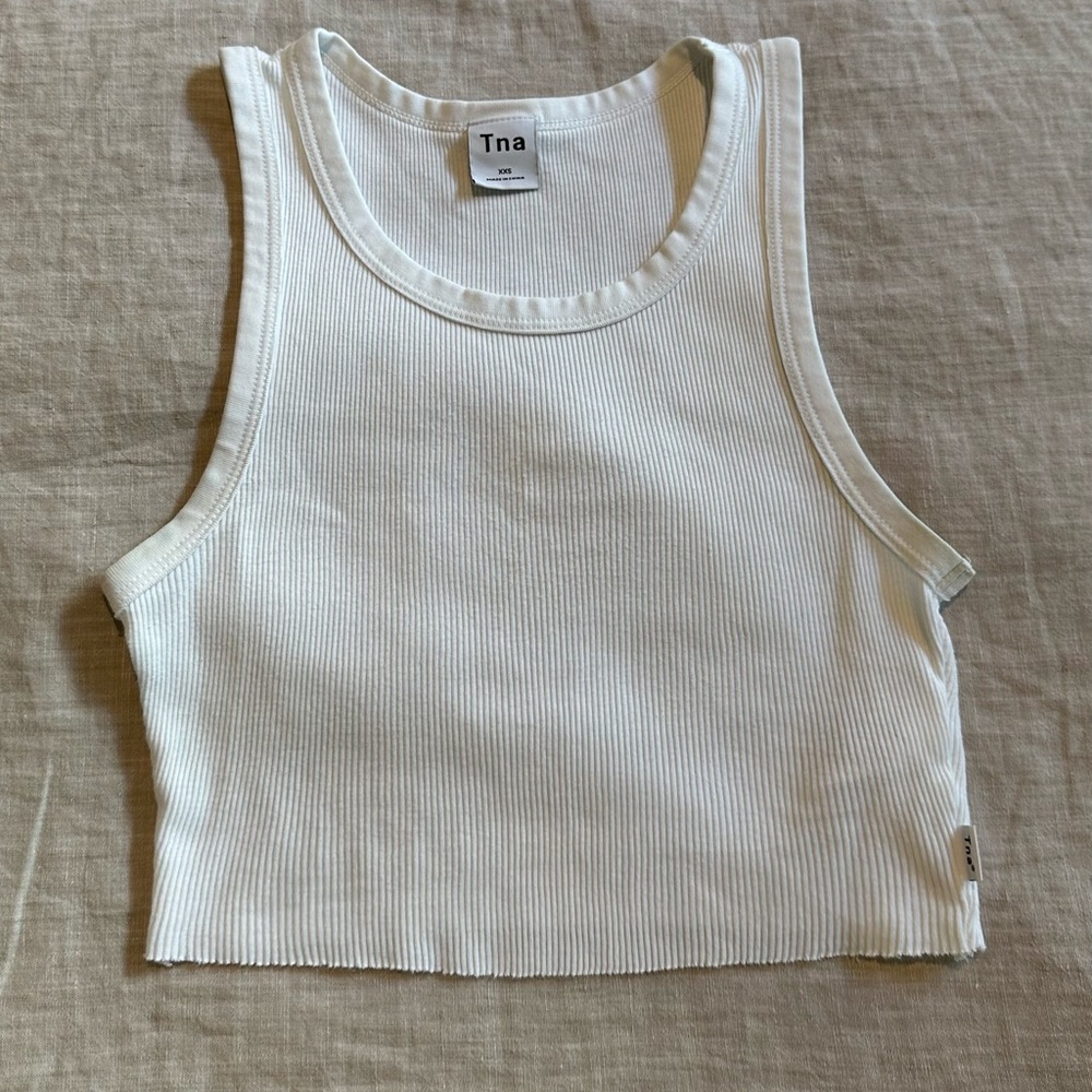 TNA CROPPED RIBBED RACER TANK